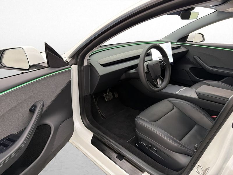 Tesla Model 3 bild 12