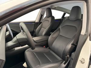 Tesla Model 3 bild 19