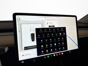 Tesla Model Y bild 23
