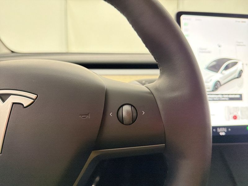 Tesla Model Y bild 29