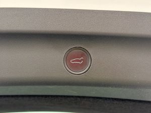 Tesla Model Y bild 19