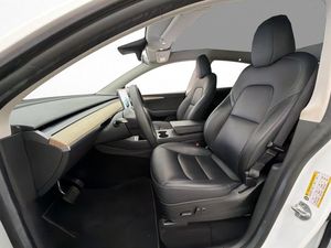 Tesla Model Y bild 12