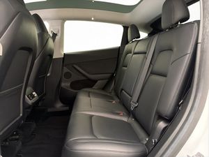 Tesla Model Y bild 20