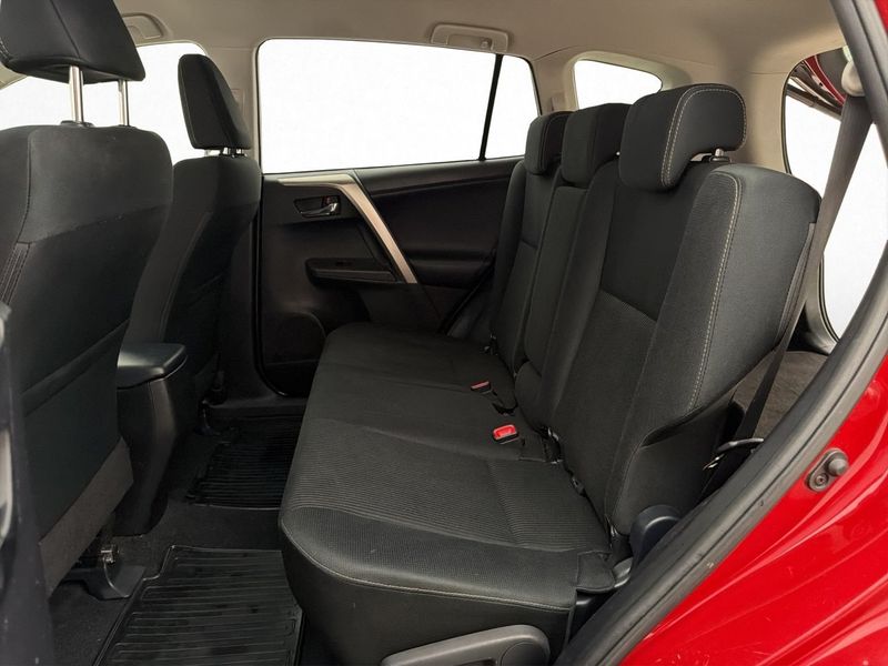 Toyota RAV4 bild 15