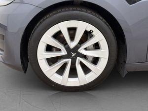 Tesla Model 3 bild 33