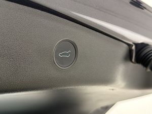 Tesla Model 3 bild 31
