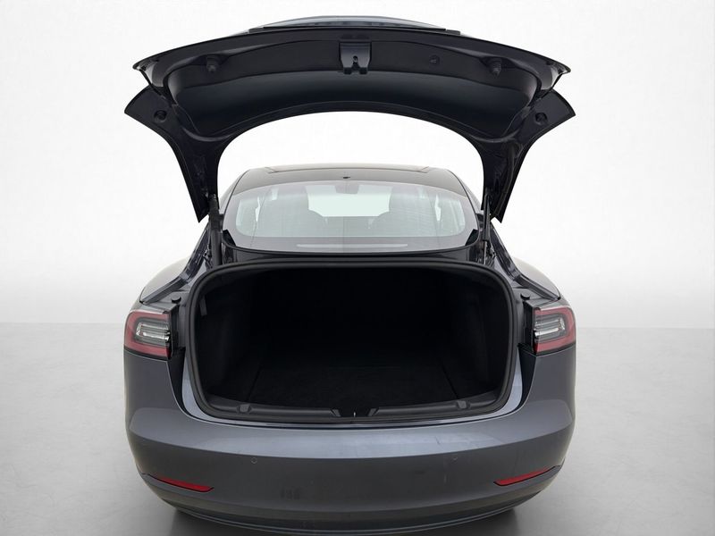 Tesla Model 3 bild 17