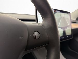 Tesla Model 3 bild 16