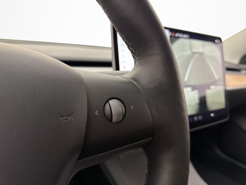 Tesla Model 3 bild 16
