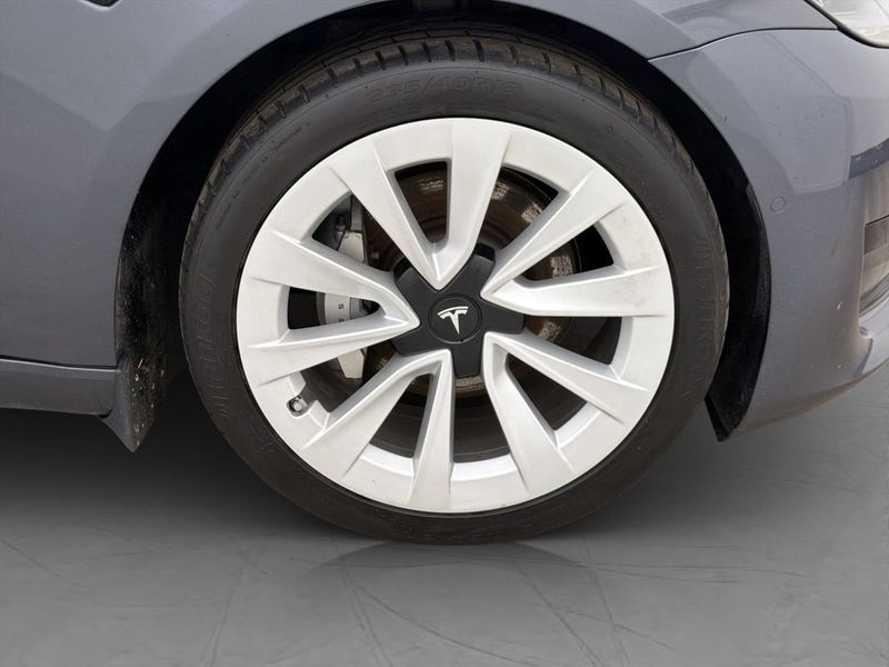 Tesla Model 3 bild 35