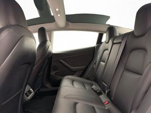 Tesla Model 3 bild 30