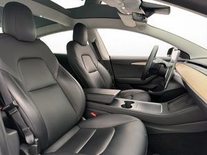 Tesla Model 3 bild 29