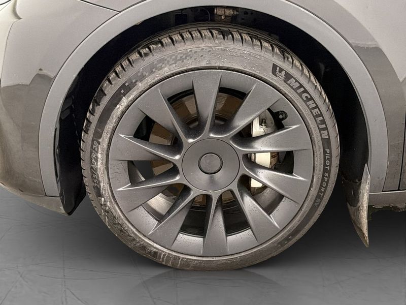 Tesla Model Y bild 34