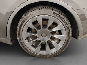 Tesla Model Y bild 35
