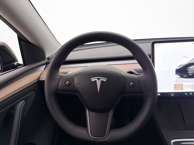 Tesla Model Y bild 15