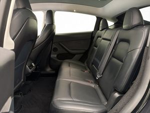 Tesla Model Y bild 29