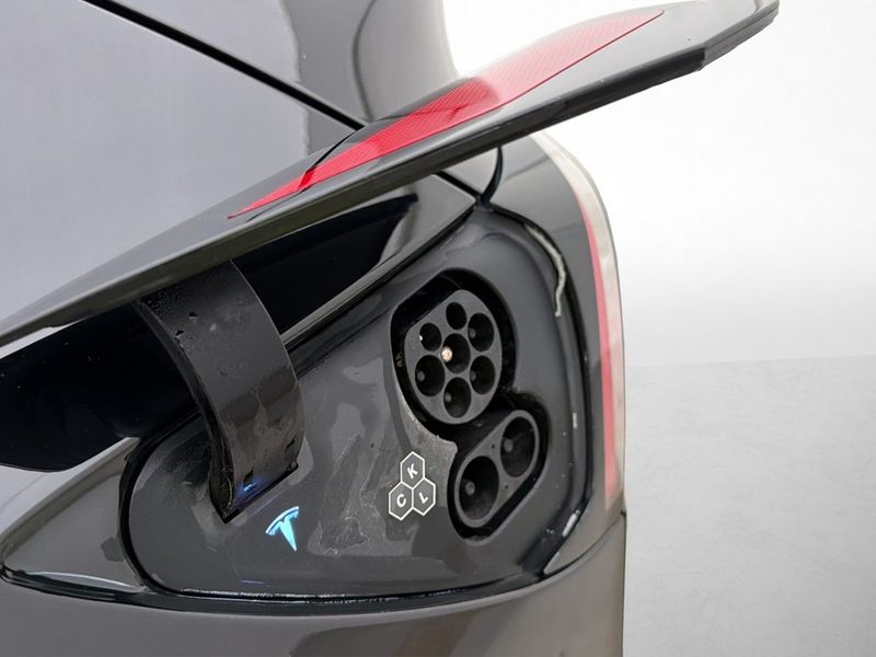 Tesla Model Y bild 30