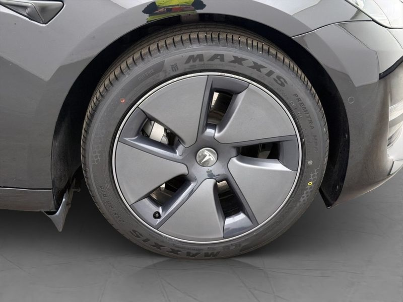 Tesla Model 3 bild 35