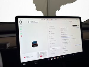 Tesla Model 3 bild 23