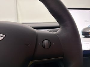 Tesla Model 3 bild 17
