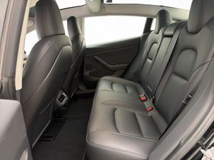 Tesla Model 3 bild 28