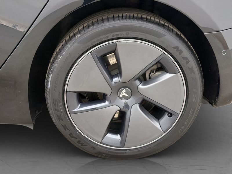 Tesla Model 3 bild 33