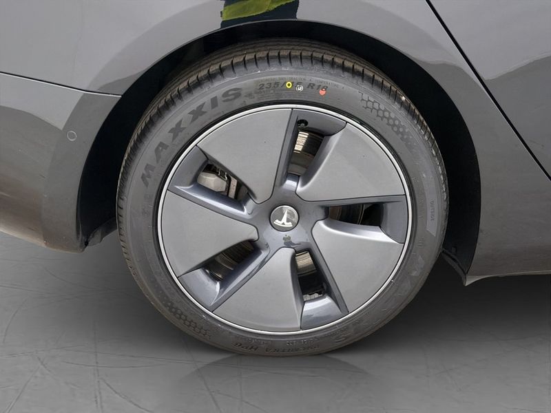 Tesla Model 3 bild 34