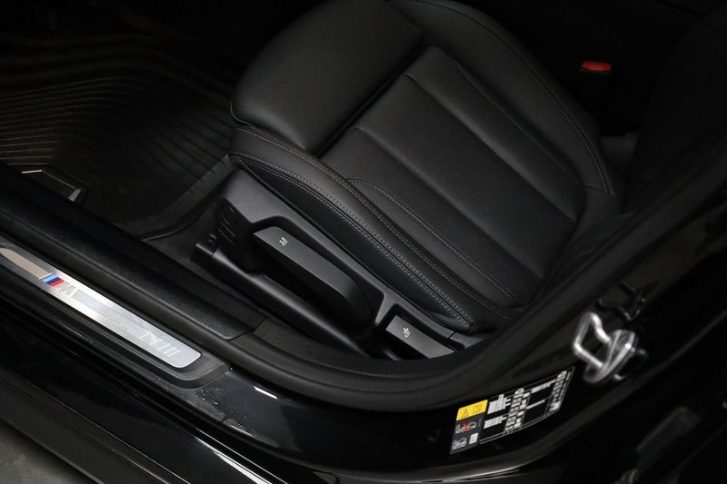 BMW i4 bild 15