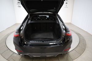 BMW i4 bild 12