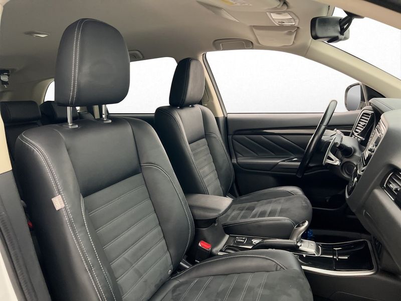 Mitsubishi Outlander bild 25