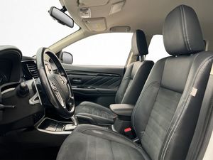 Mitsubishi Outlander bild 12