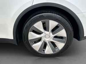 Tesla Model Y bild 31