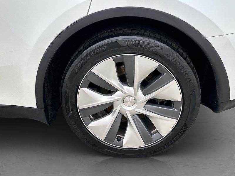 Tesla Model Y bild 31