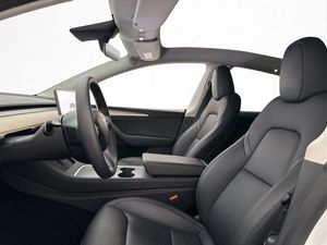 Tesla Model Y bild 14