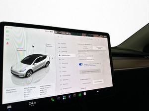 Tesla Model Y bild 24