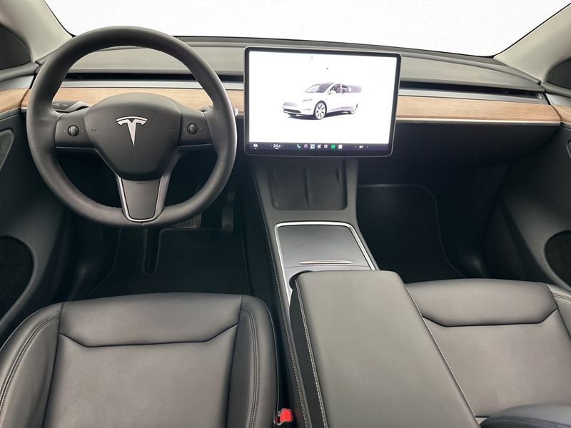 Tesla Model Y bild 15