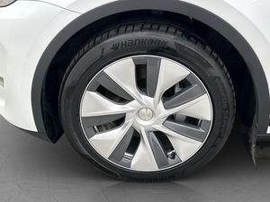 Tesla Model Y bild 30