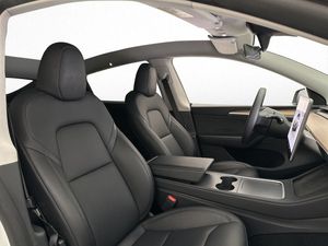 Tesla Model Y bild 27