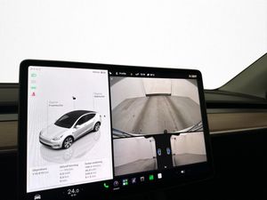 Tesla Model Y bild 17