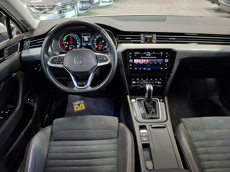 Volkswagen Passat bild 13