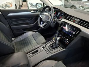 Volkswagen Passat bild 7