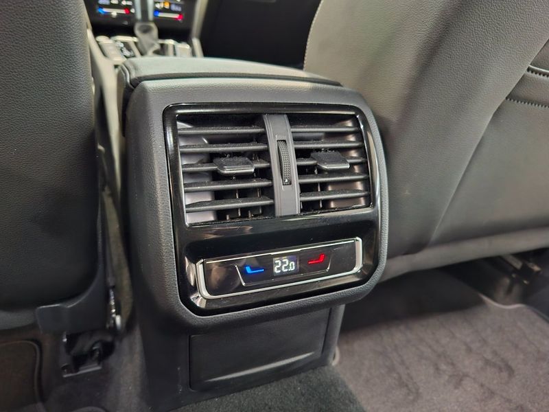 Volkswagen Passat bild 14