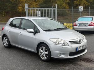 Toyota Auris bild 2