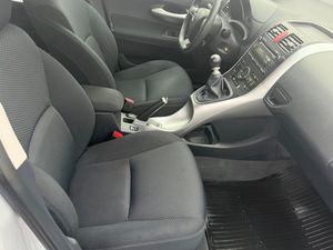 Toyota Auris bild 10