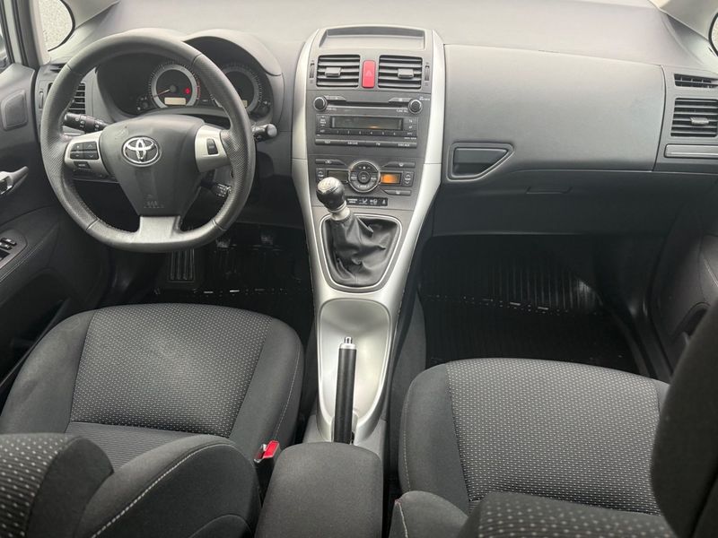 Toyota Auris bild 7