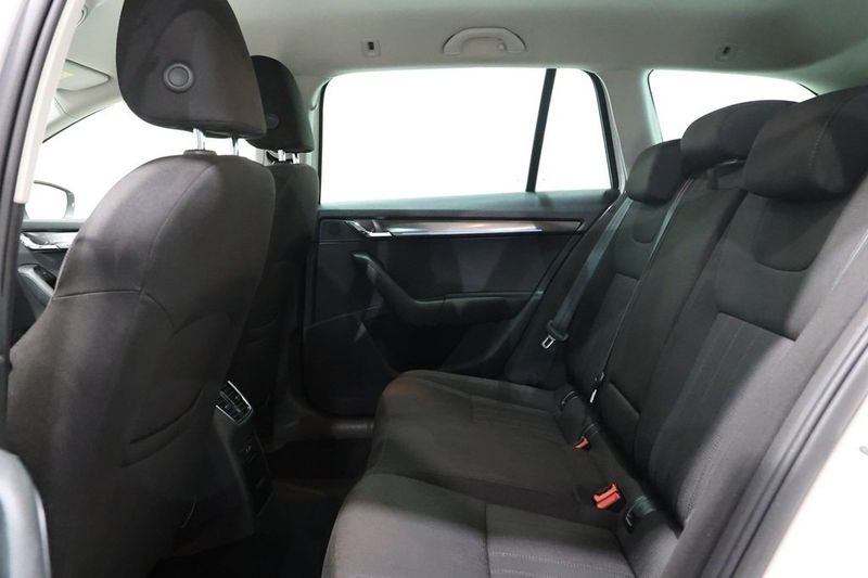 Skoda Octavia bild 10