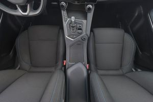 Lynk & Co 01 bild 14