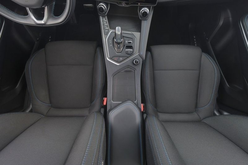 Lynk & Co 01 bild 14