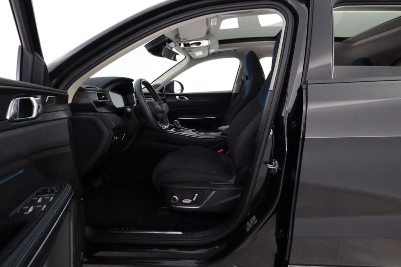Lynk & Co 01 bild 10