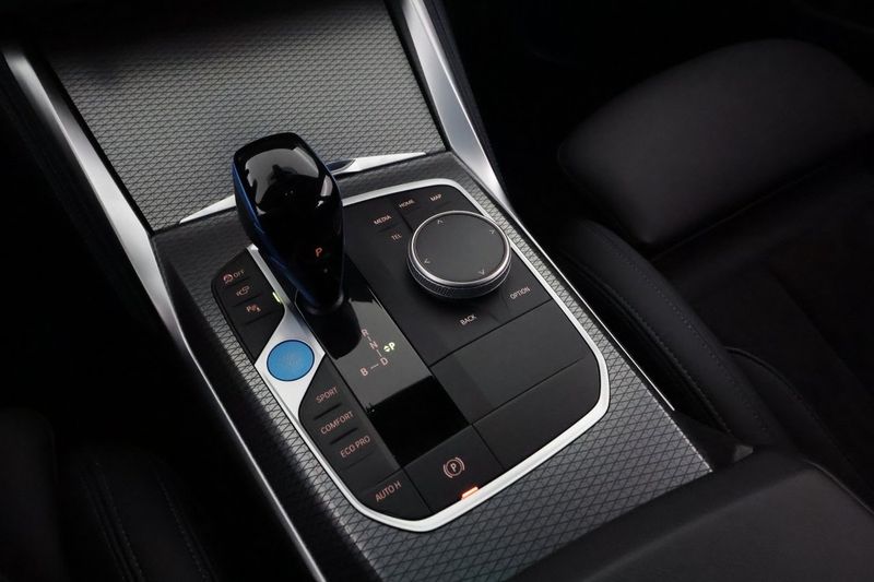 BMW i4 bild 22